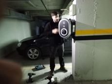 Elektrikli Ara� �arj �nitesi